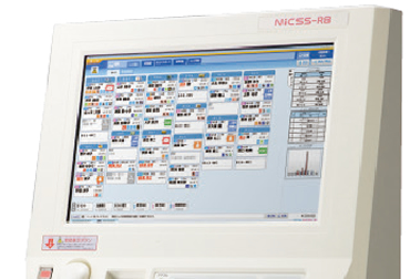 24インチの大型ディスプレイに患者さんの情報を見やすく表示